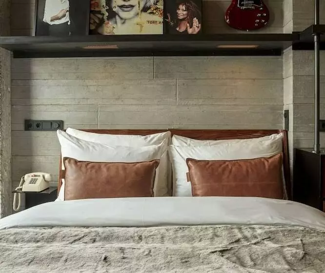 Standard Room, Sir Adam Hotel, Part Of Sircle Collection