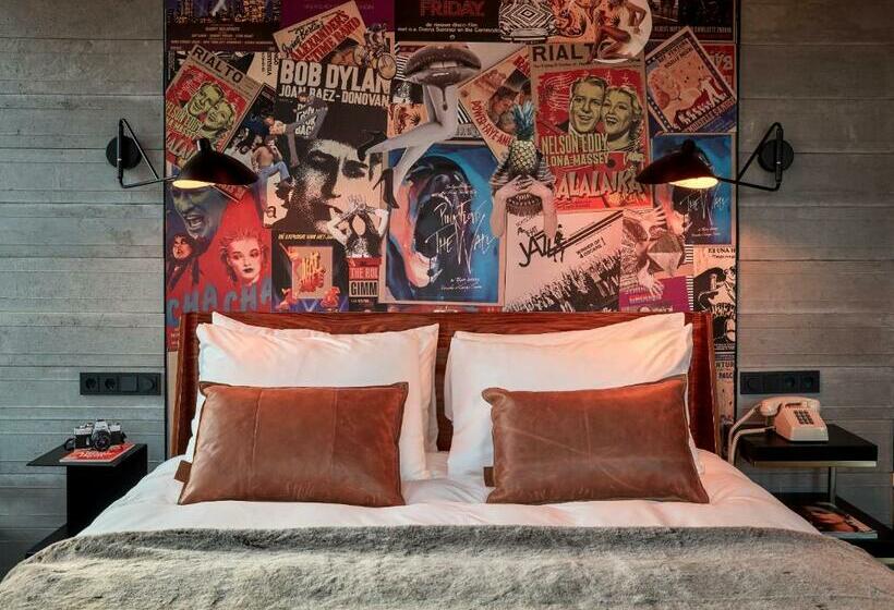 Deluxe Room, Sir Adam Hotel, Part Of Sircle Collection