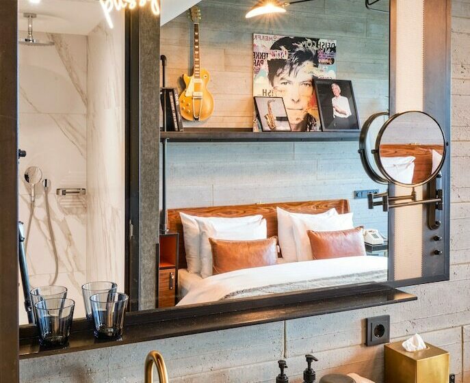 Standard Room, Sir Adam Hotel, Part Of Sircle Collection