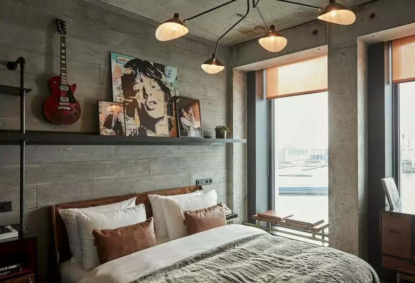 Deluxe Room, Sir Adam Hotel, Part Of Sircle Collection