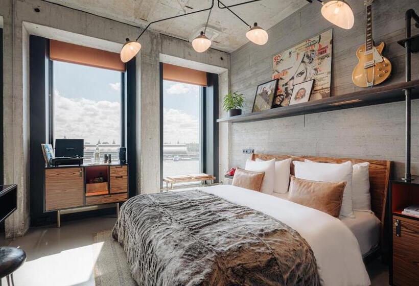 디럭스 룸 도시 전망, Sir Adam Hotel, Part Of Sircle Collection