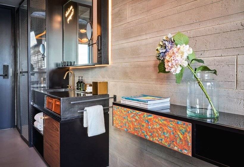 スタンダードルーム, Sir Adam Hotel, Part Of Sircle Collection