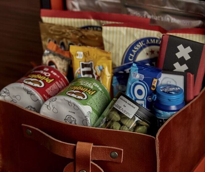 デラックスルーム, Sir Adam Hotel, Part Of Sircle Collection