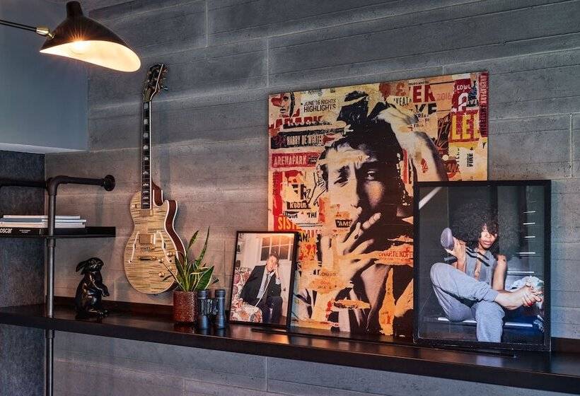 デラックスルーム, Sir Adam Hotel, Part Of Sircle Collection