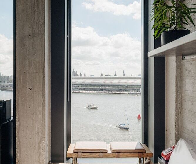 디럭스 룸 도시 전망, Sir Adam Hotel, Part Of Sircle Collection