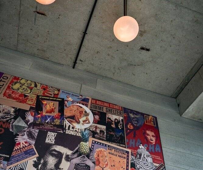 디럭스 룸 도시 전망, Sir Adam Hotel, Part Of Sircle Collection