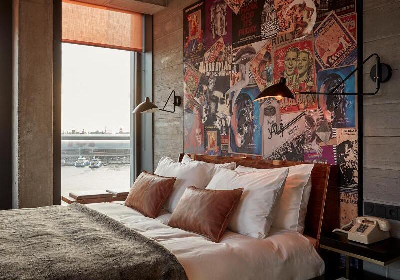 Family Room, Sir Adam Hotel, Part Of Sircle Collection