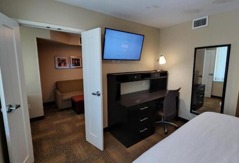스위트 킹사이즈 침대, Staybridge Suites Denver Downtown, An Ihg