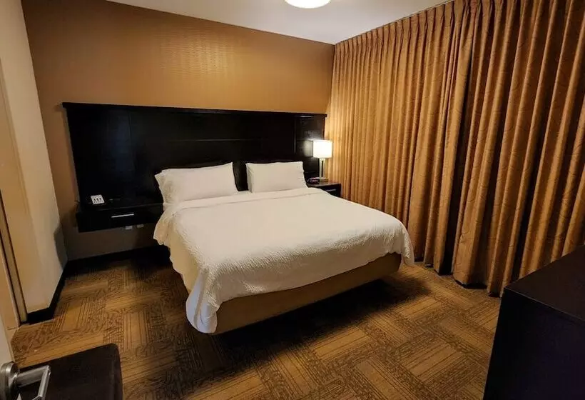 キングサイズベッドのスイートルーム, Staybridge Suites Denver Downtown, An Ihg