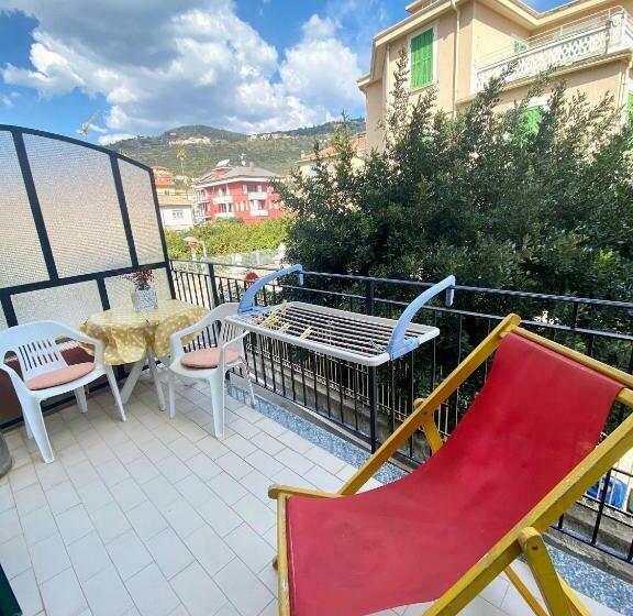 Номер Стандарт с Балконом, Albergo Villa Ada
