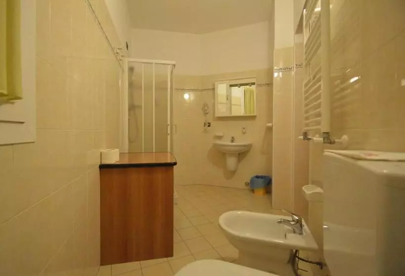 スタンダード４人部屋, Albergo Villa Ada