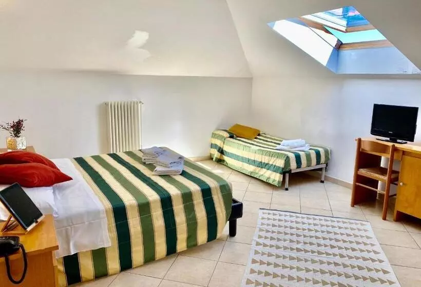 スタンダード４人部屋, Albergo Villa Ada