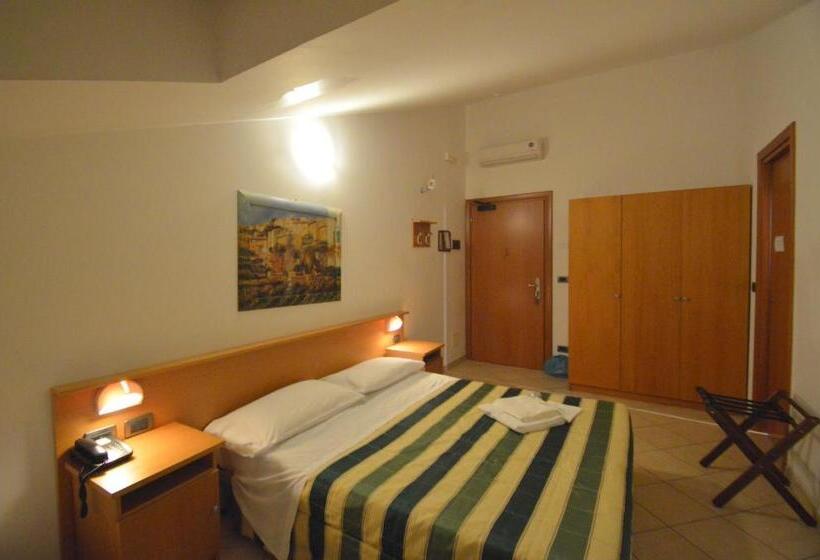 펜트하우스 룸, Albergo Villa Ada