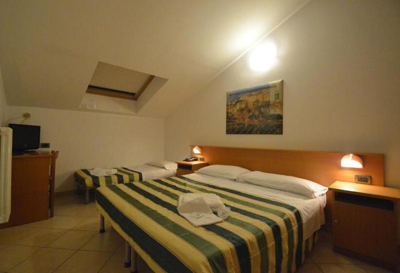 펜트하우스 룸, Albergo Villa Ada