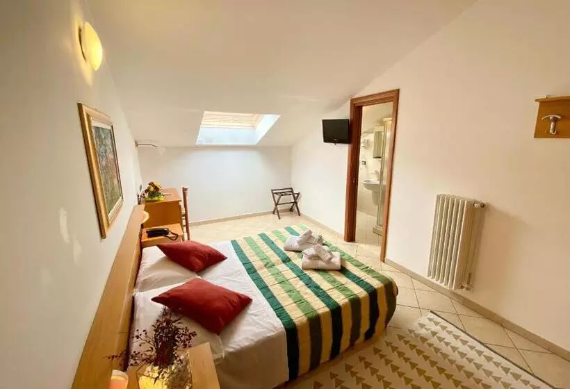 ペントハウスルーム, Albergo Villa Ada