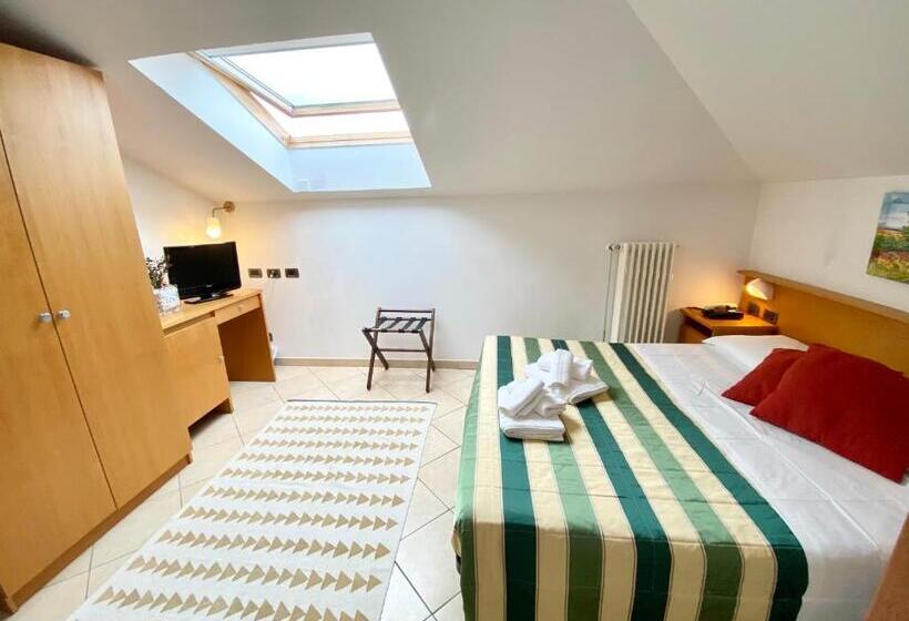 펜트하우스 룸, Albergo Villa Ada