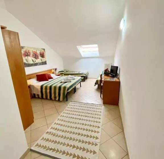デラックストリプルルーム, Albergo Villa Ada