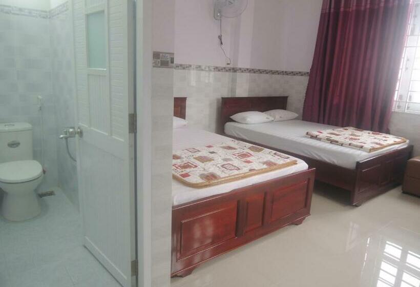 اتاق استاندارد چهار تخته, 2001 Motel