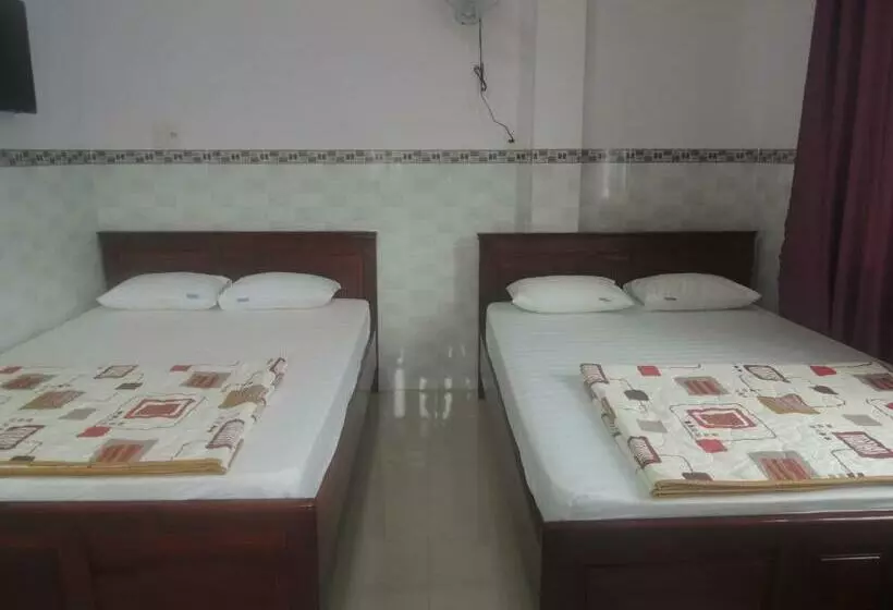 اتاق استاندارد چهار تخته, 2001 Motel