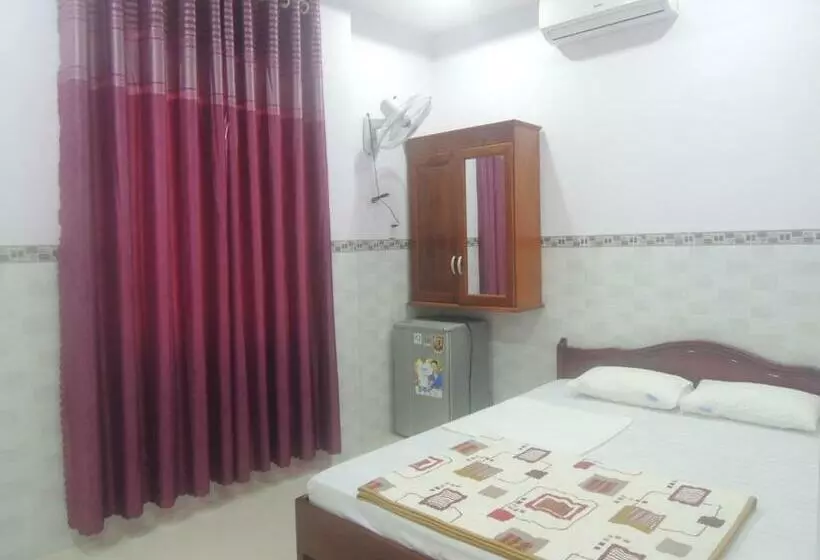 اتاق استاندارد, 2001 Motel