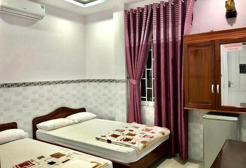 اتاق استاندارد چهار تخته, 2001 Motel