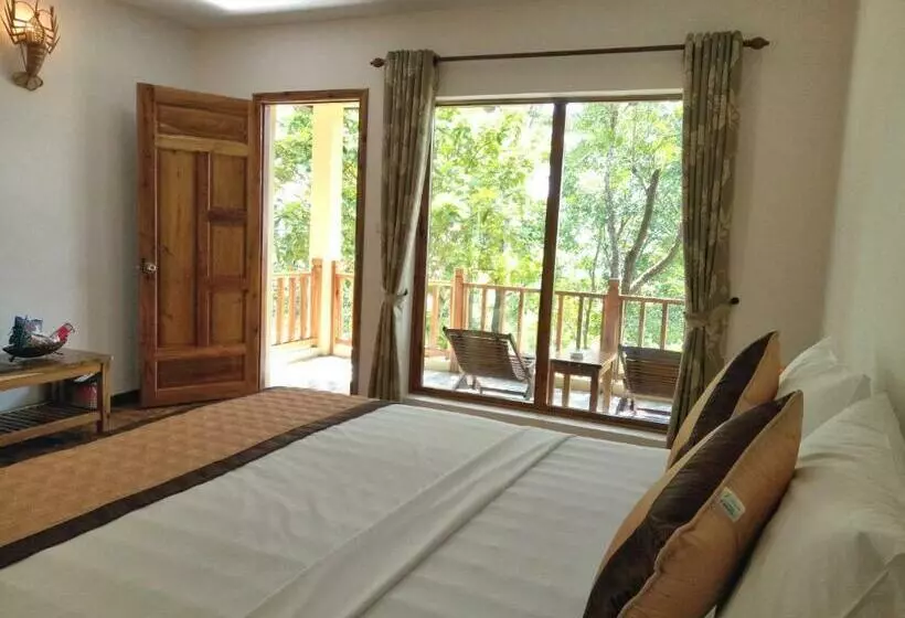 اتاق لوکس با چشم‌انداز باغ, Ancarine Beach Resort