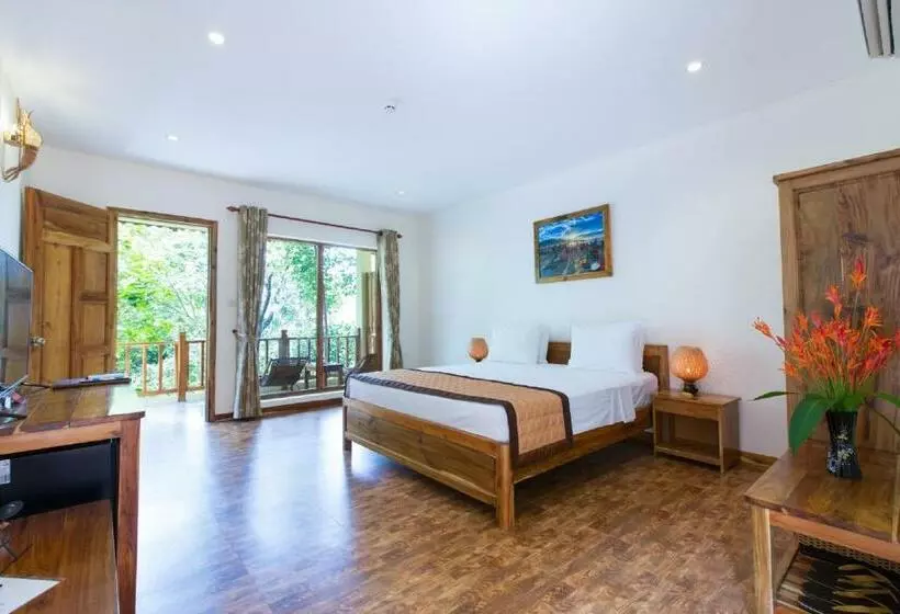 اتاق لوکس با چشم‌انداز باغ, Ancarine Beach Resort