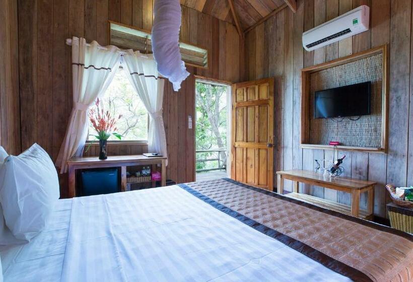 بانگلوی استاندارد, Ancarine Beach Resort