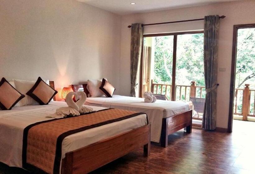 اتاق سه نفره دلوکس با چشمانداز باغ, Ancarine Beach Resort