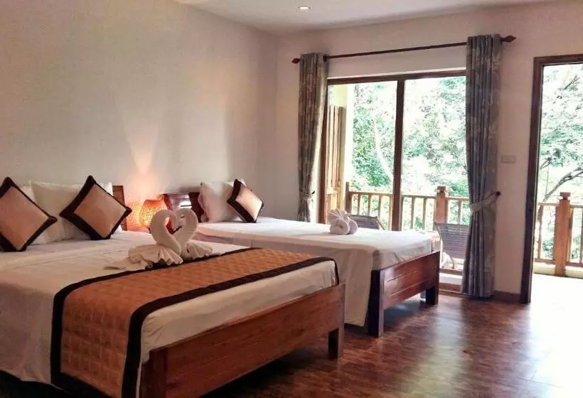 اتاق سه نفره دلوکس با چشم‌انداز باغ, Ancarine Beach Resort