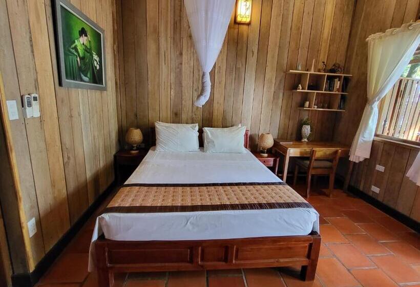 بانگلوی لوکس, Ancarine Beach Resort