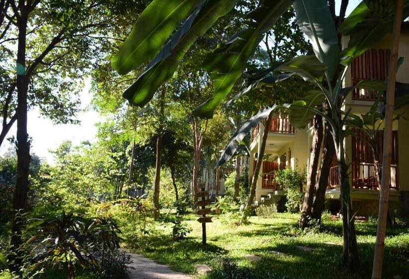 اتاق سوپریور با چشمانداز باغ, Ancarine Beach Resort