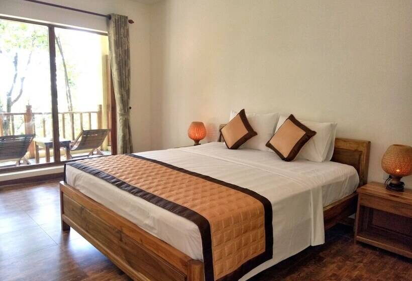 اتاق لوکس با چشمانداز باغ, Ancarine Beach Resort