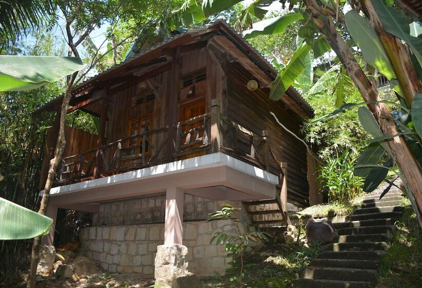 اتاق سه نفره دلوکس با چشمانداز باغ, Ancarine Beach Resort