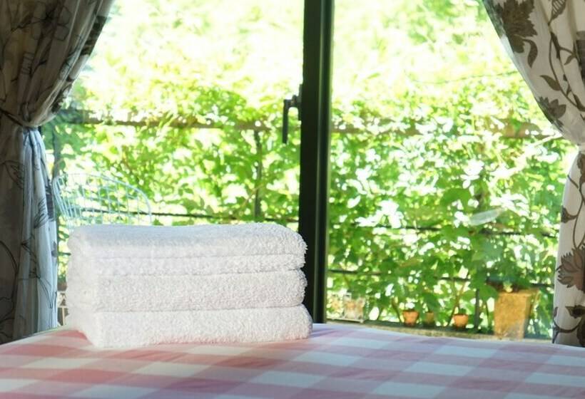 اتاق استاندارد, 35 A Li Bnb