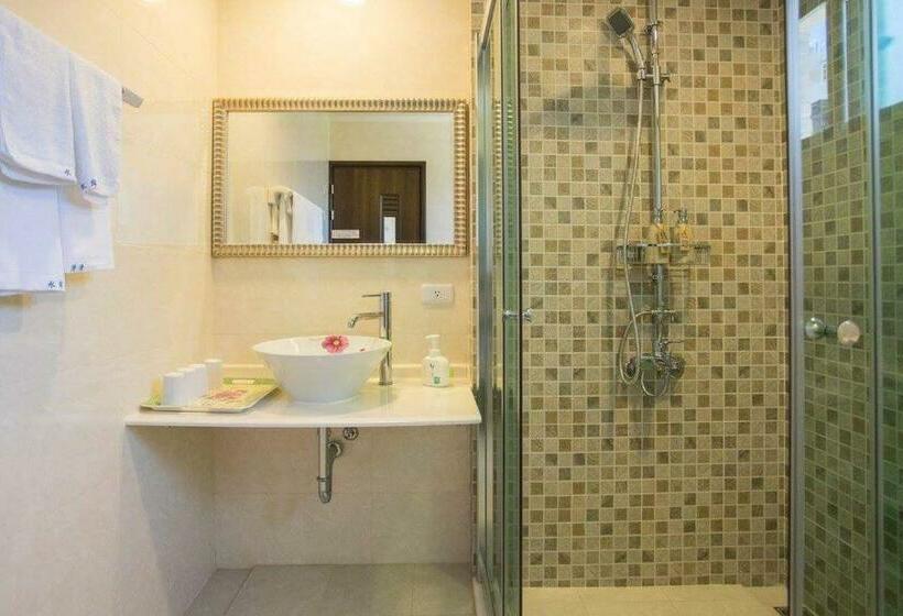 اتاق استاندارد چهارنفره با بالکن, The Bay House