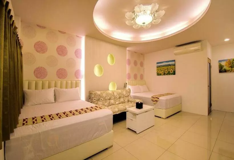اتاق استاندارد, Easy Home Stay