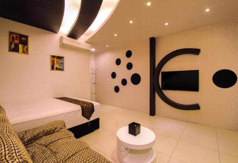 اتاق استاندارد چهار تخته, Easy Home Stay