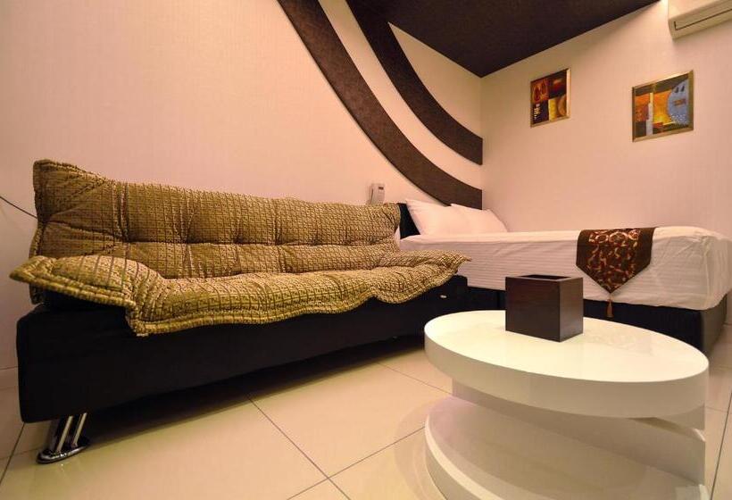 اتاق استاندارد چهار تخته, Easy Home Stay