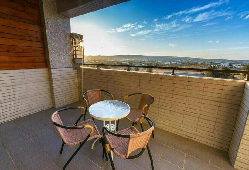 اتاق استاندارد چهارنفره با بالکن, Kenting Mulan Homestay