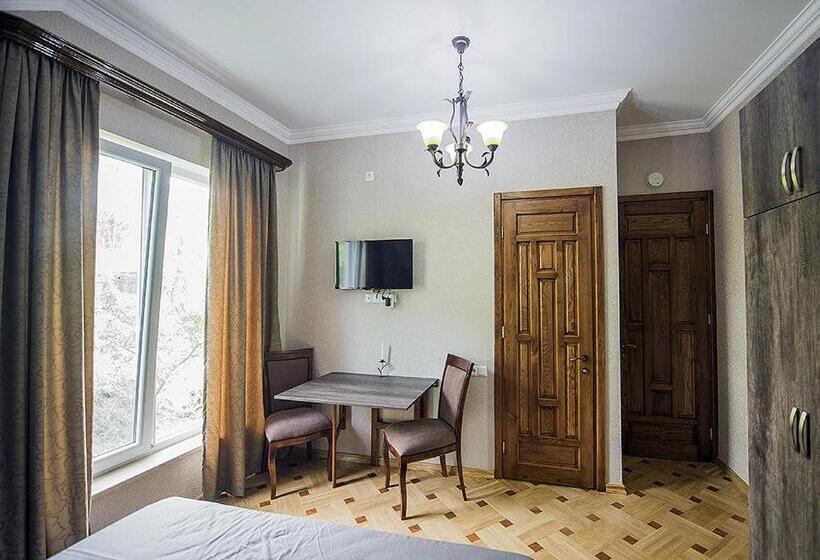 اتاق استاندارد, Mount Villa Kvariati