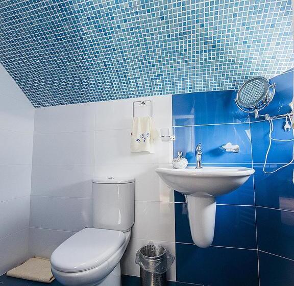 اتاق سه نفره سوپریور با چشمانداز دریا, Mount Villa Kvariati