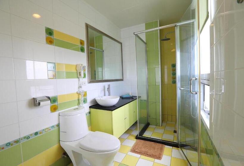 اتاق استاندارد چهار تخته با چشمانداز دریا, Hang Hai B & B