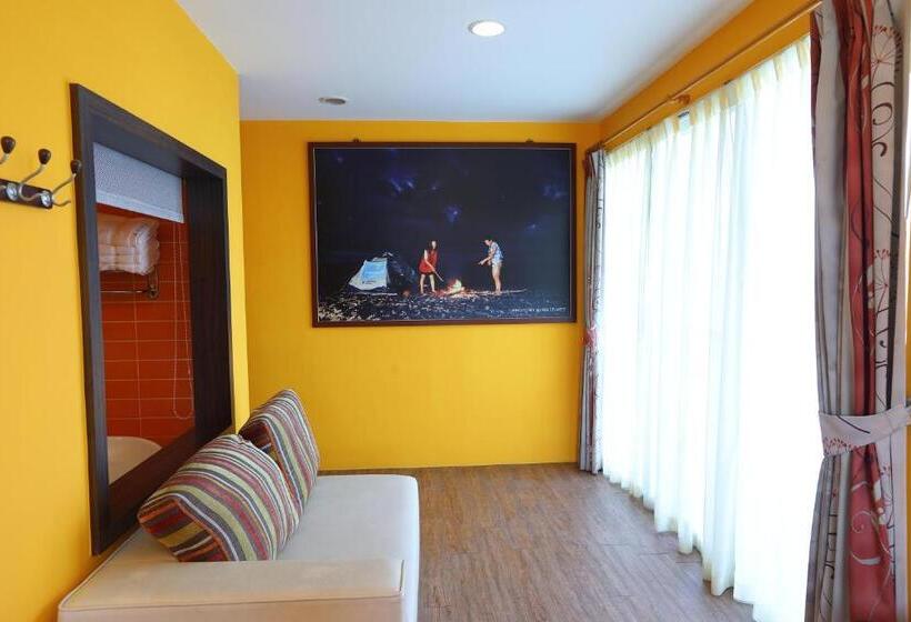 اتاق استاندارد چهار تخته با چشمانداز دریا, Hang Hai B & B