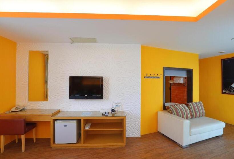 اتاق استاندارد چهار تخته با چشمانداز دریا, Hang Hai B & B