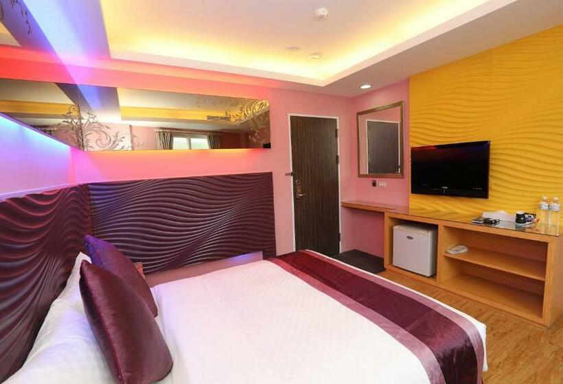 اتاق لوکس, Hang Hai B & B