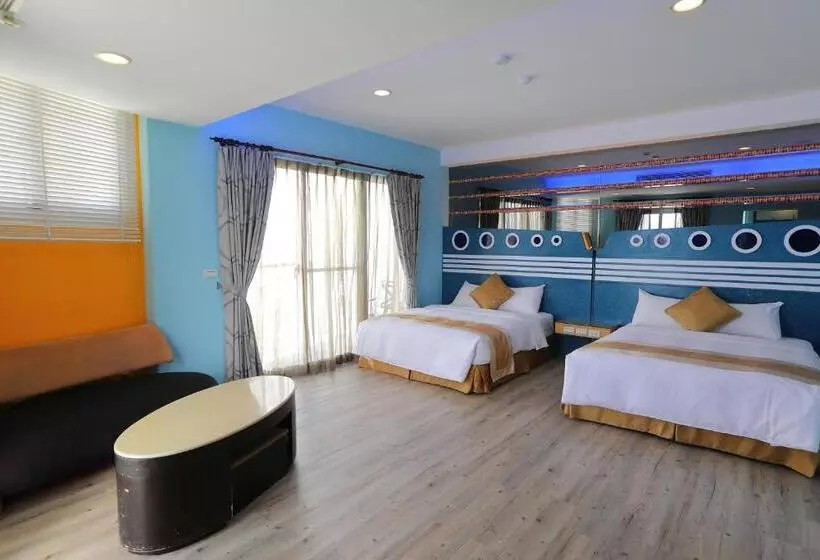 اتاق استاندارد چهار تخته با چشم‌انداز دریا, Hang Hai B & B