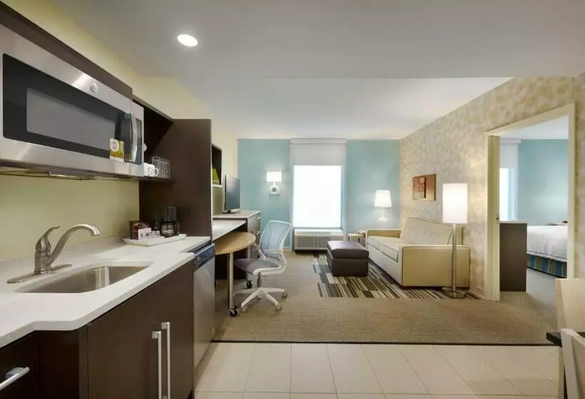 キングサイズベッドのスイートルーム, Home2 Suites Montgomery Prattville