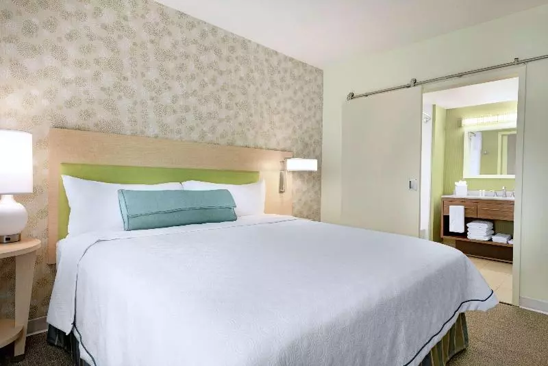 キングサイズベッドのスイートルーム, Home2 Suites Montgomery Prattville