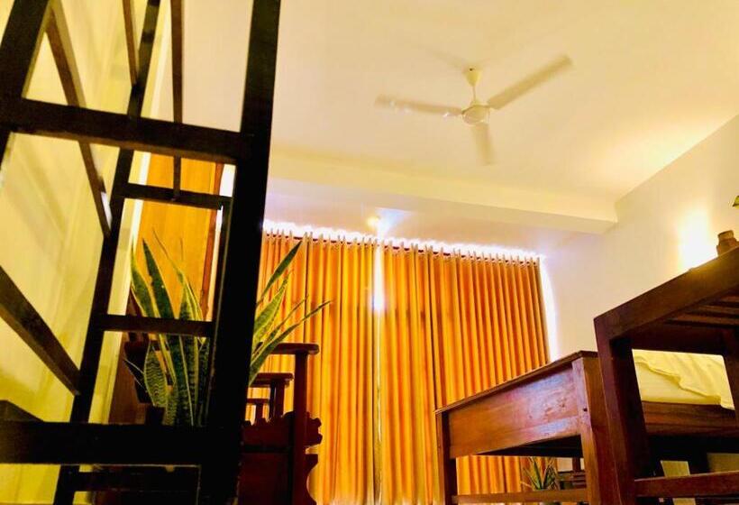 디럭스 트리플 룸, Mirissa Beach Inn